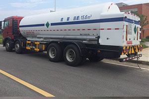 LNG storage / tank trailer